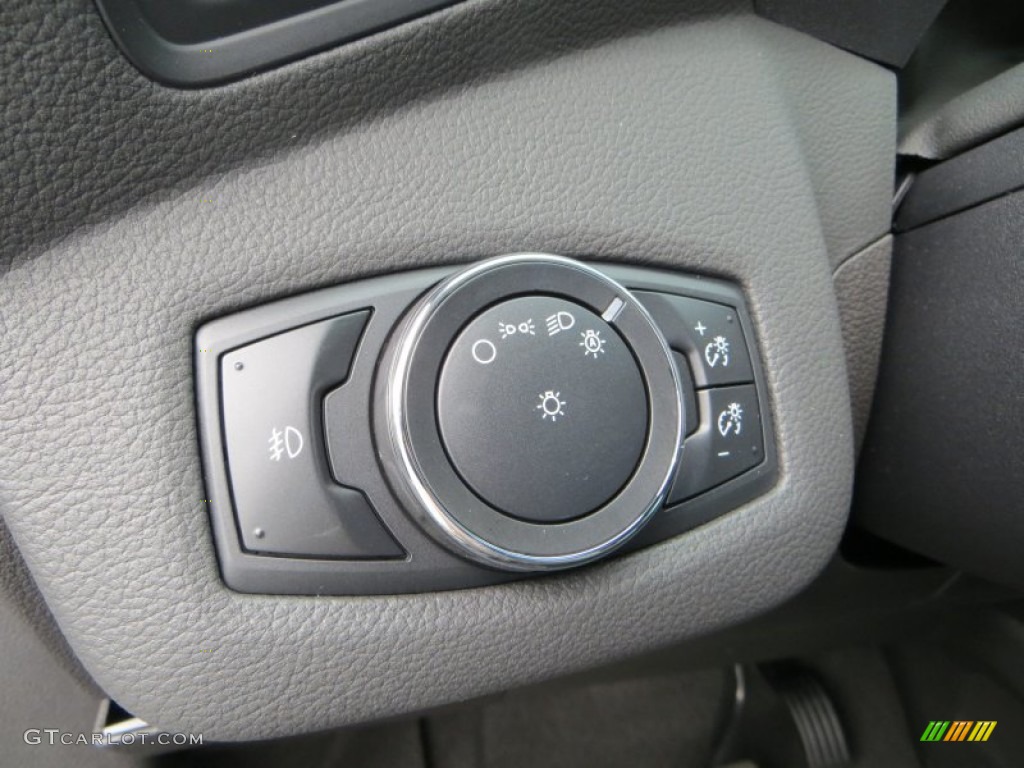 2014 Ford Escape SE 1.6L EcoBoost Controls Photo #83220428