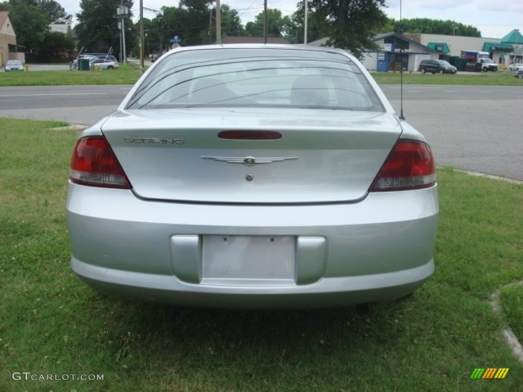 2004 Sebring Sedan - Bright Silver Metallic / Dark Slate Gray photo #6