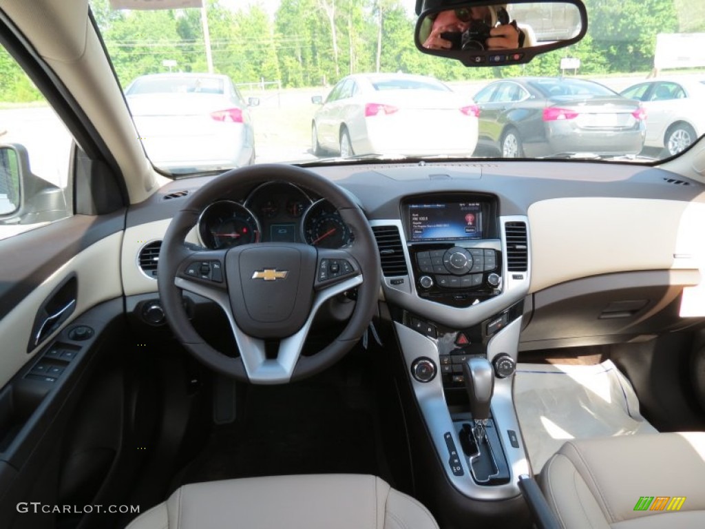 2014 Chevrolet Cruze Diesel Dashboard Photos