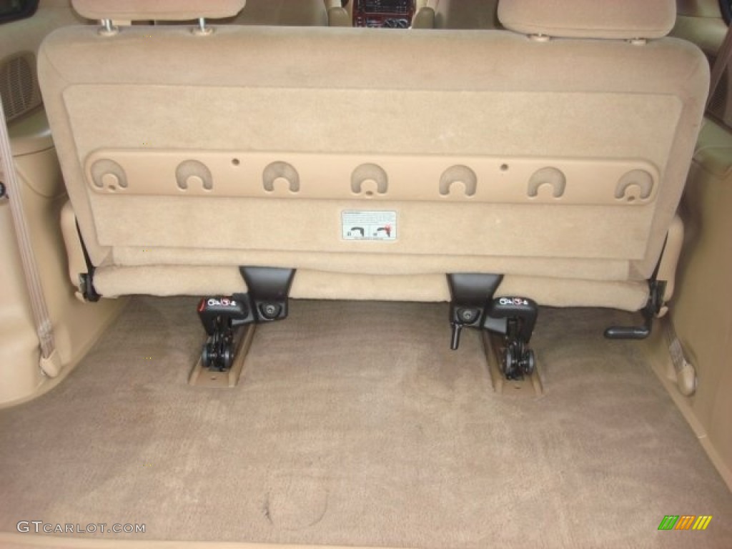 2000 Chrysler Town & Country LX Trunk Photo #83223986