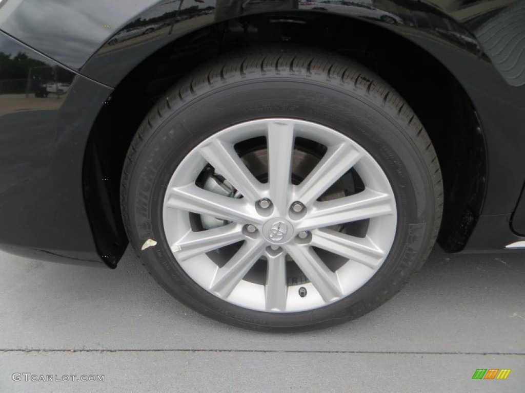 2013 Camry Hybrid XLE - Attitude Black Metallic / Light Gray photo #10