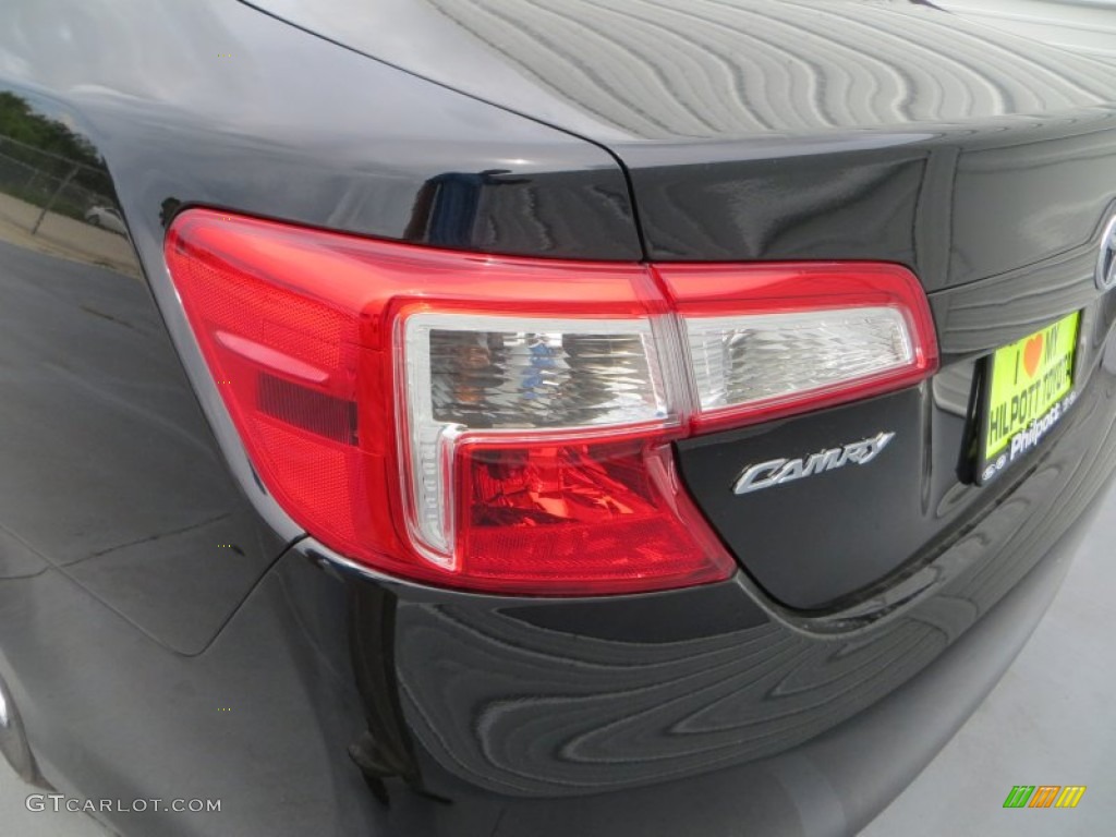 2013 Camry LE - Attitude Black Metallic / Ash photo #11