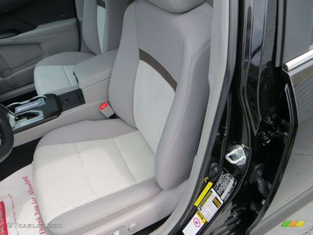 2013 Camry LE - Attitude Black Metallic / Ash photo #23