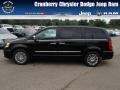 Brilliant Black Crystal Pearl - Town & Country Touring - L Photo No. 1