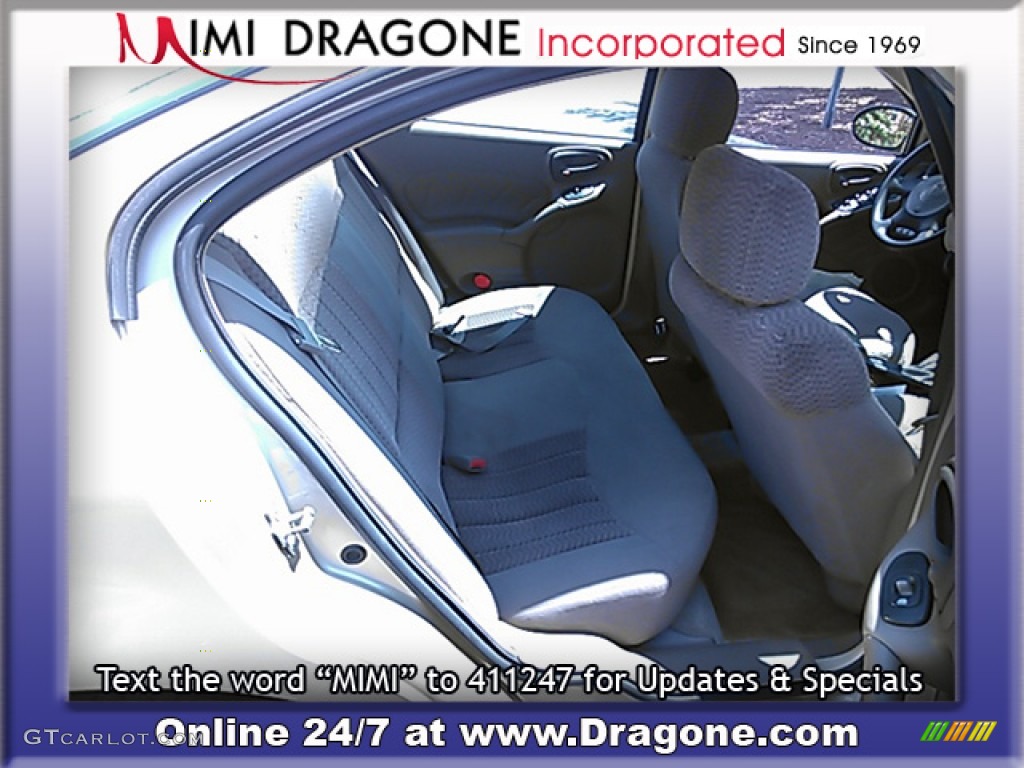 2005 Grand Am SE Sedan - Champagne Beige Metallic / Dark Taupe photo #14