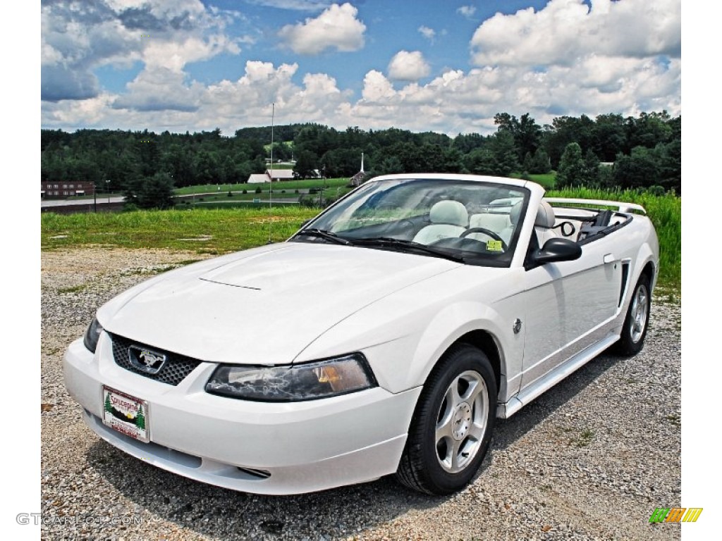 2004 Mustang V6 Convertible - Oxford White / Medium Parchment photo #1