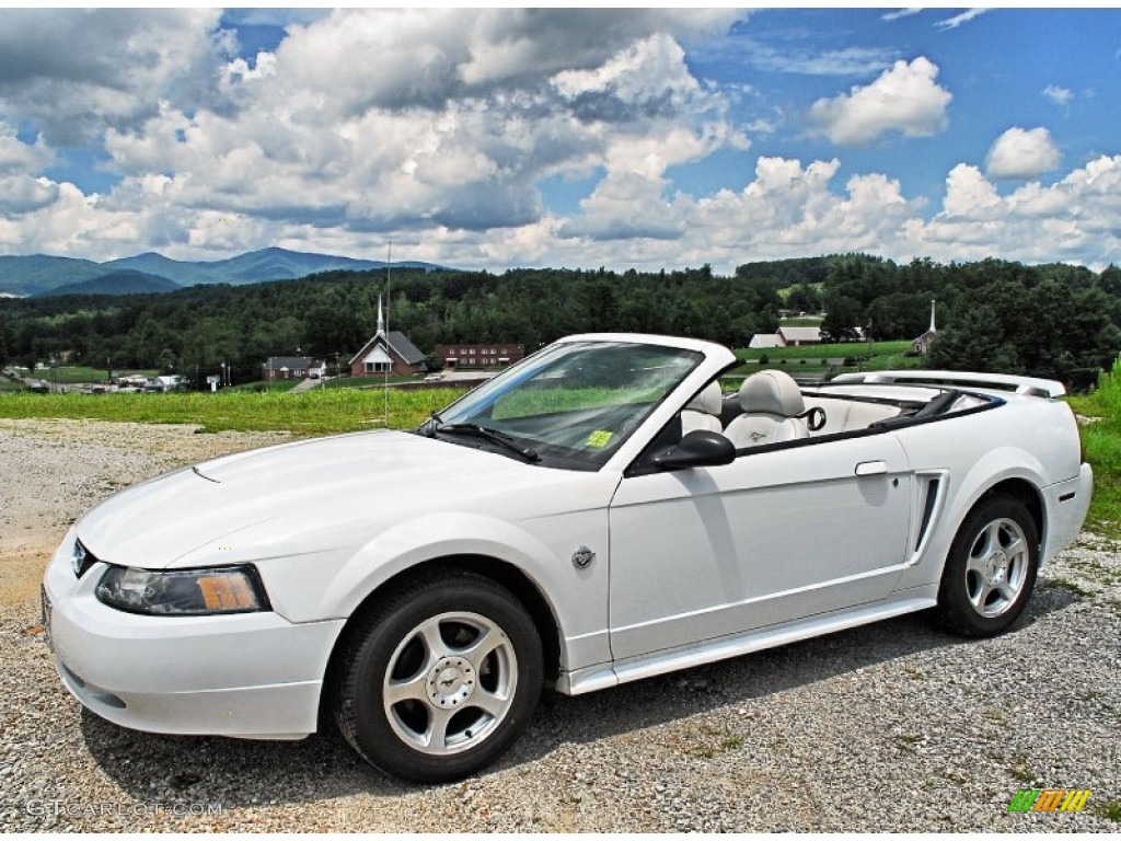 Oxford White 2004 Ford Mustang V6 Convertible Exterior Photo #83231470