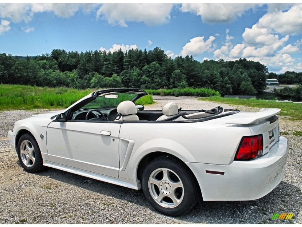 Oxford White 2004 Ford Mustang V6 Convertible Exterior Photo #83231651