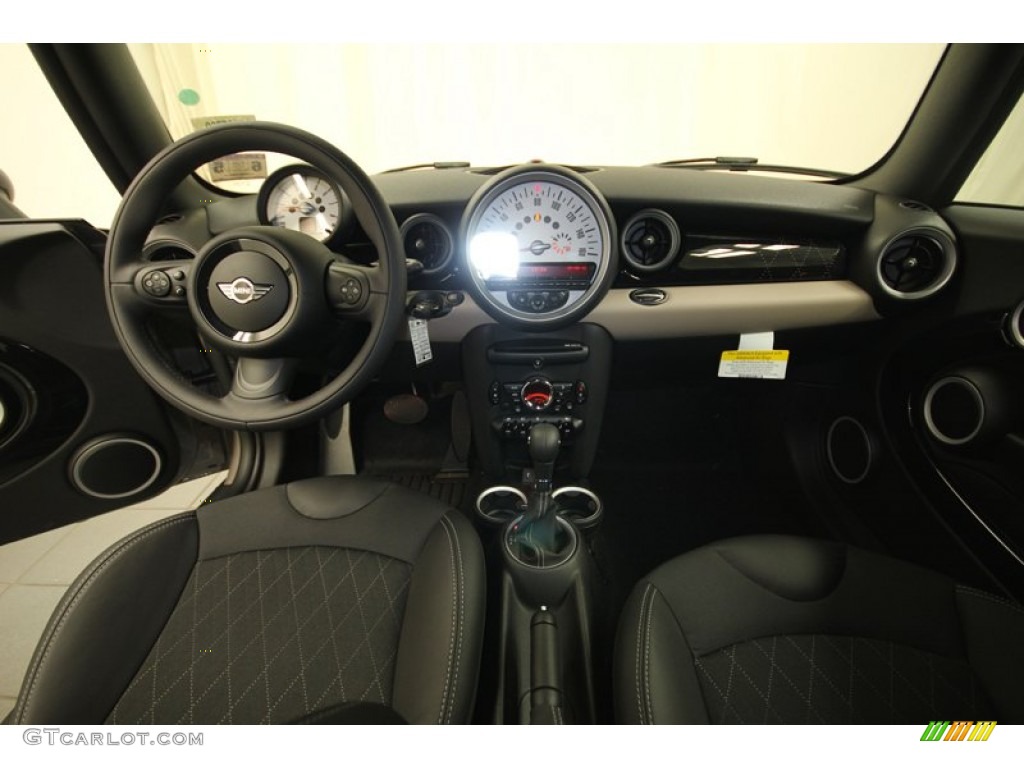 2013 Mini Cooper Hardtop Baker Street Package Dashboard Photos
