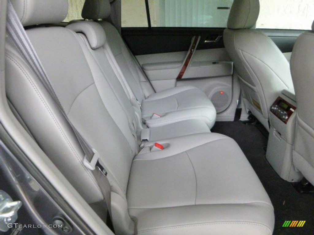 2013 Highlander Limited 4WD - Magnetic Gray Metallic / Ash photo #10