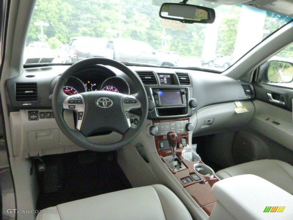 2013 Highlander Limited 4WD - Magnetic Gray Metallic / Ash photo #13