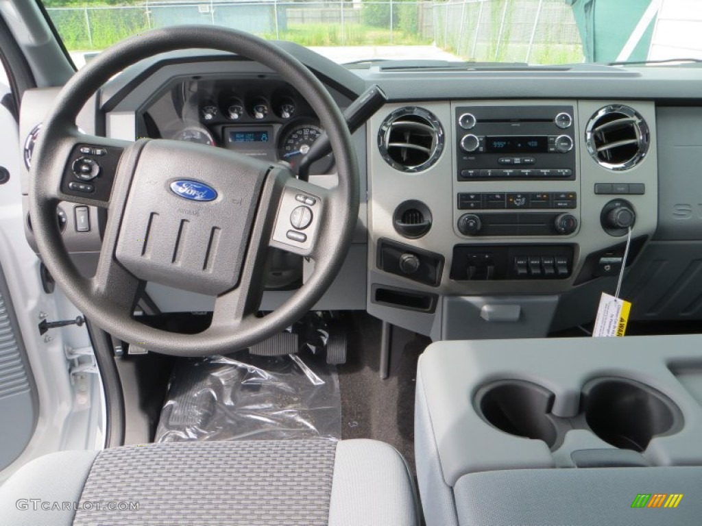 2013 Ford F350 Super Duty XLT Crew Cab Dually Dashboard Photos