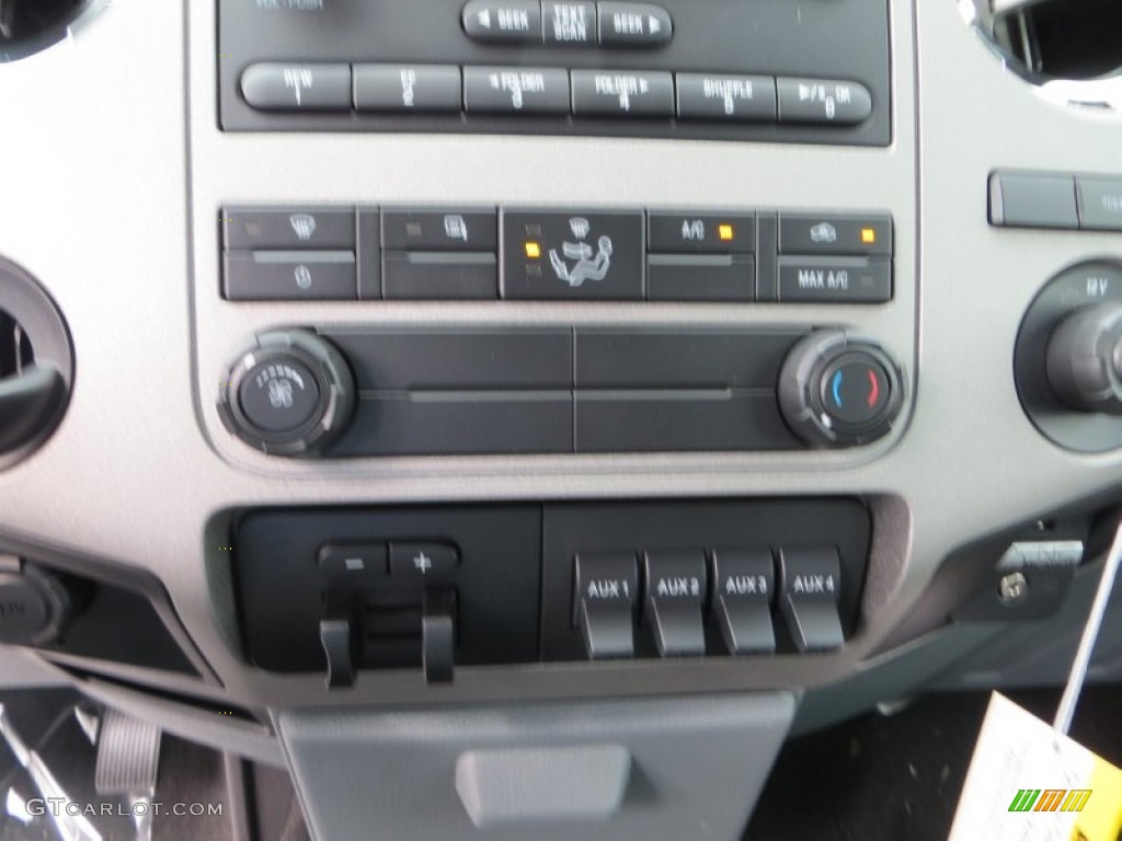 2013 Ford F350 Super Duty XLT Crew Cab Dually Controls Photos