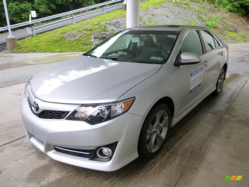 2013 Camry SE V6 - Classic Silver Metallic / Black/Ash photo #5