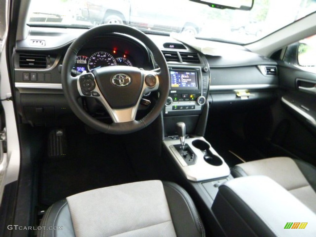 2013 Camry SE V6 - Classic Silver Metallic / Black/Ash photo #14