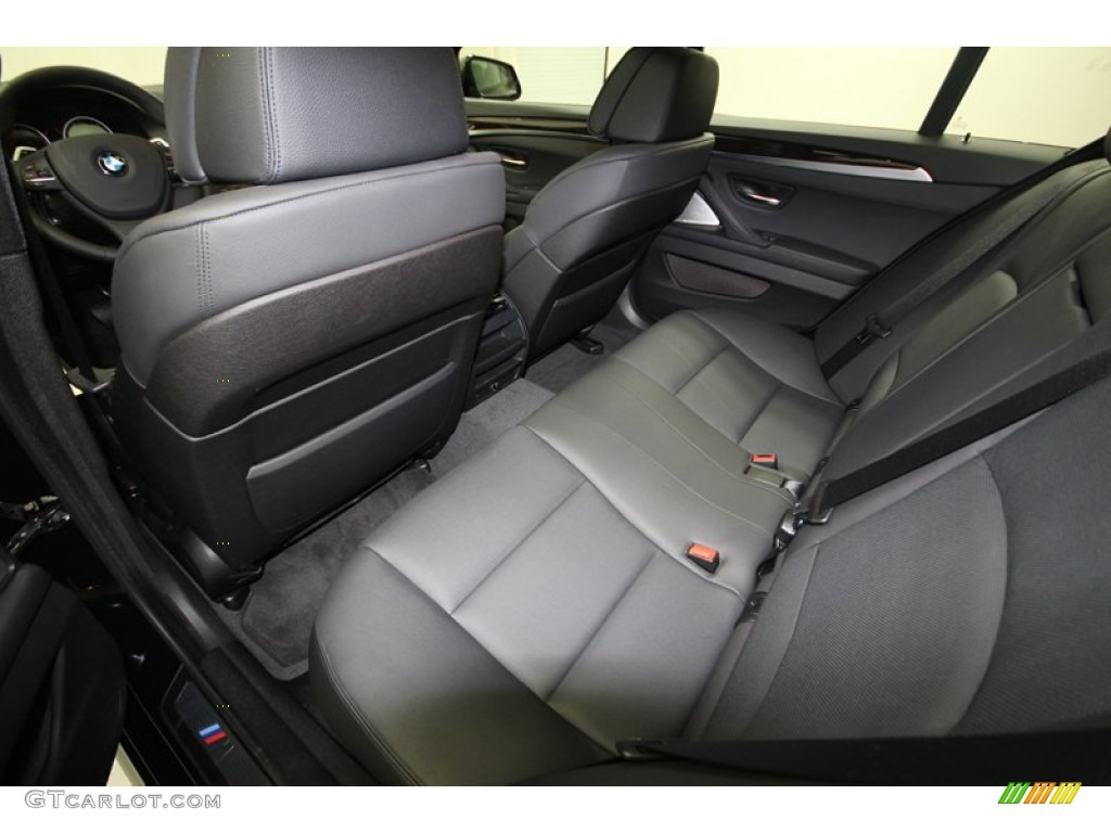 2013 BMW 5 Series 550i Sedan Rear Seat Photos