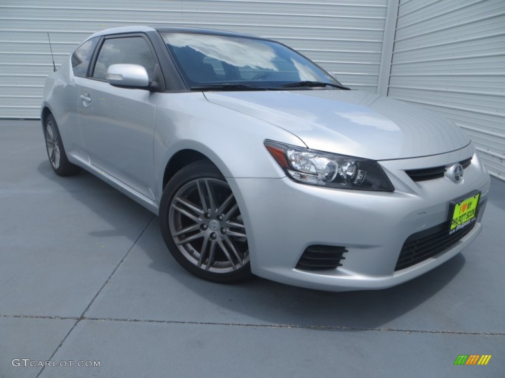 2013 Classic Silver Metallic Scion tC 83206086 Photo 2