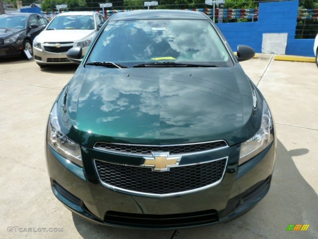 2014 Cruze LS - Rainforest Green Metallic / Jet Black/Medium Titanium photo #8