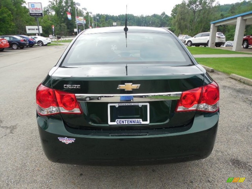 2014 Cruze LS - Rainforest Green Metallic / Jet Black/Medium Titanium photo #5