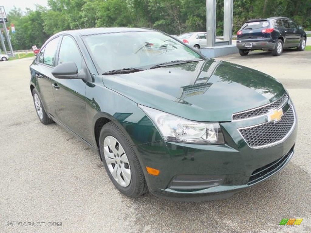 2014 Cruze LS - Rainforest Green Metallic / Jet Black/Medium Titanium photo #9