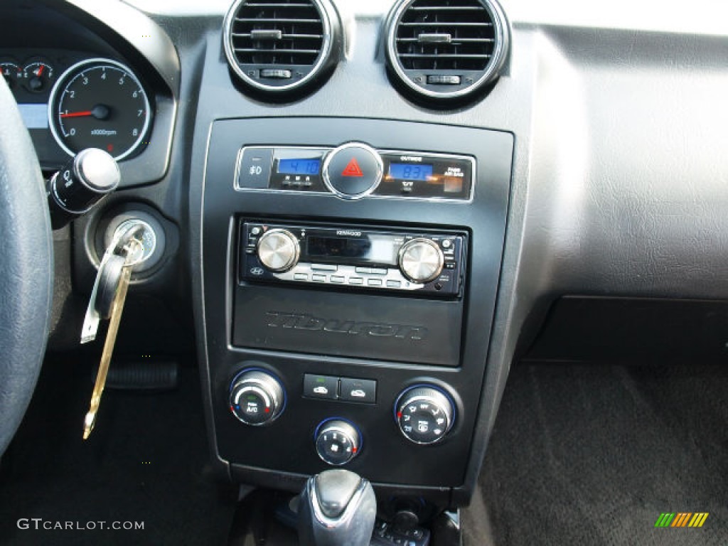 2008 Tiburon GS - Black Pearl / GS Black Cloth photo #12