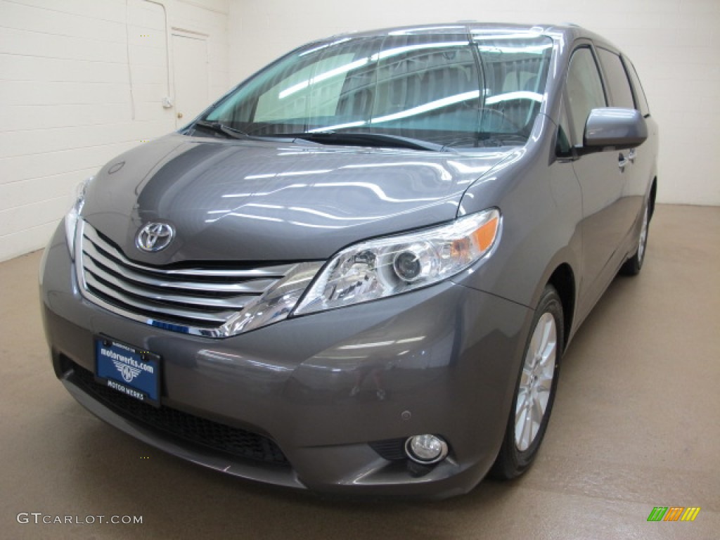 2012 Sienna XLE AWD - Predawn Gray Mica / Light Gray photo #4