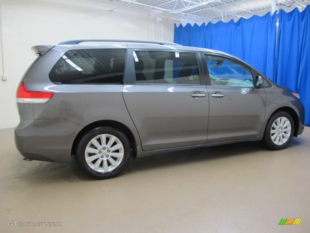 2012 Sienna XLE AWD - Predawn Gray Mica / Light Gray photo #14