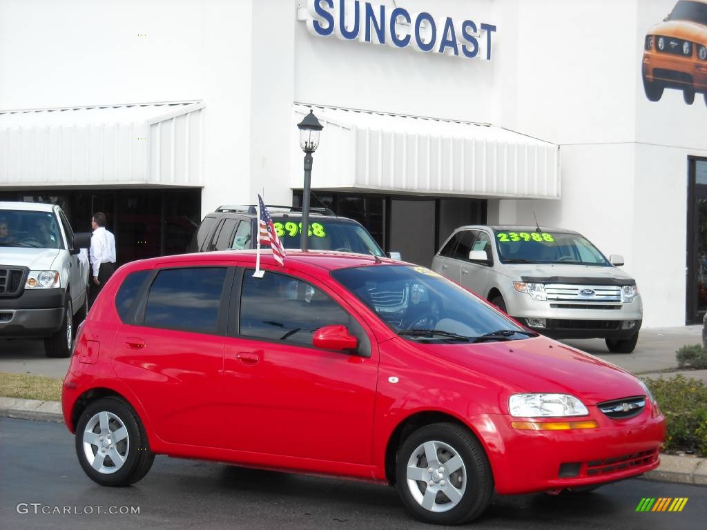 2005 Aveo LS Hatchback - Victory Red / Gray photo #1