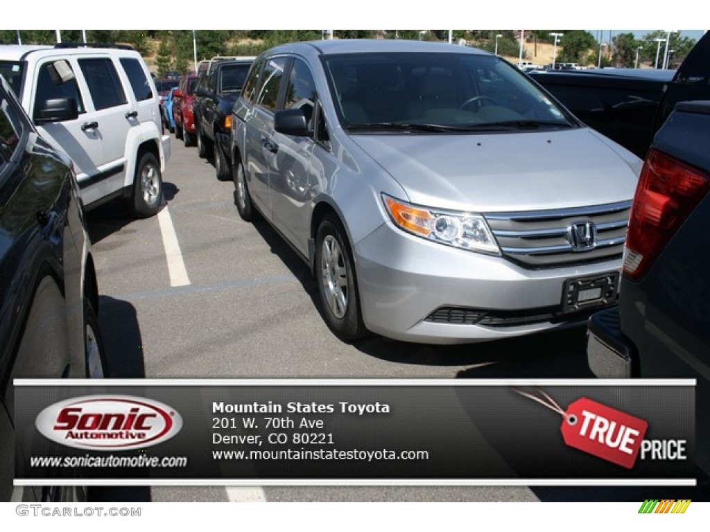 Alabaster Silver Metallic Honda Odyssey