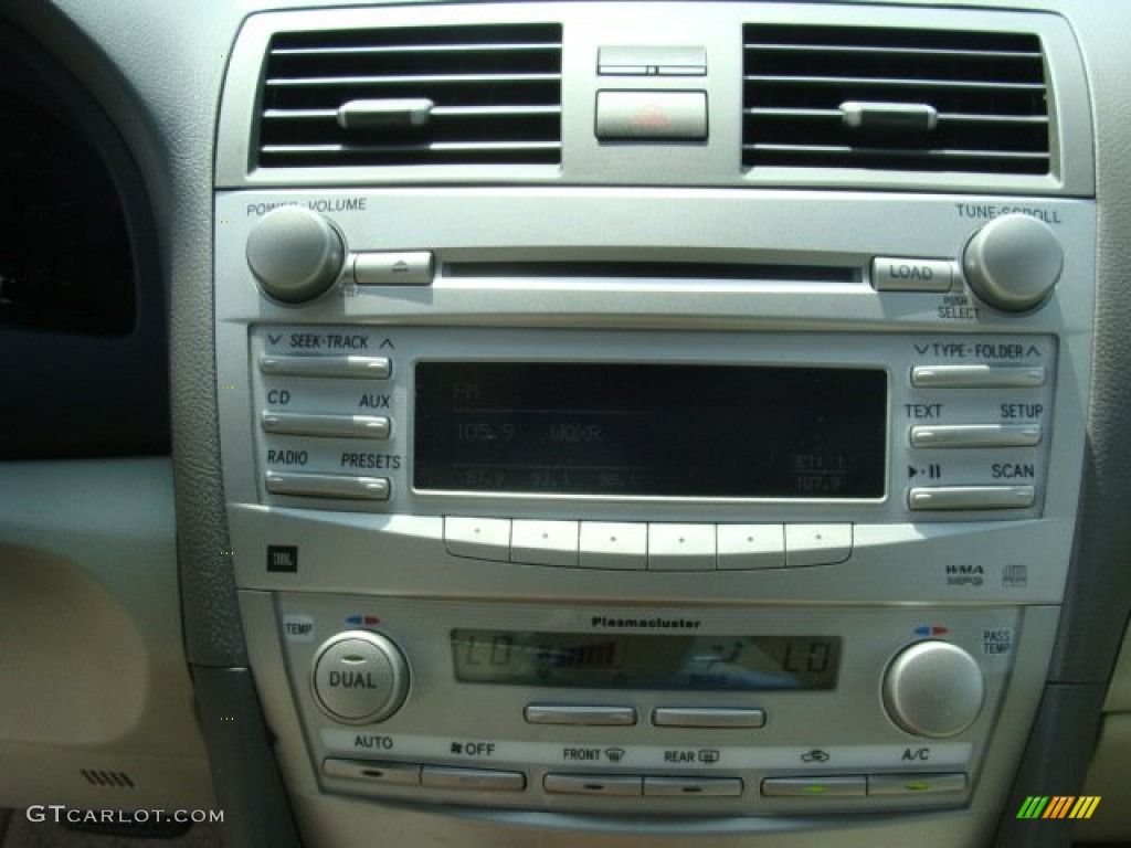 2011 Camry XLE - Super White / Bisque photo #11