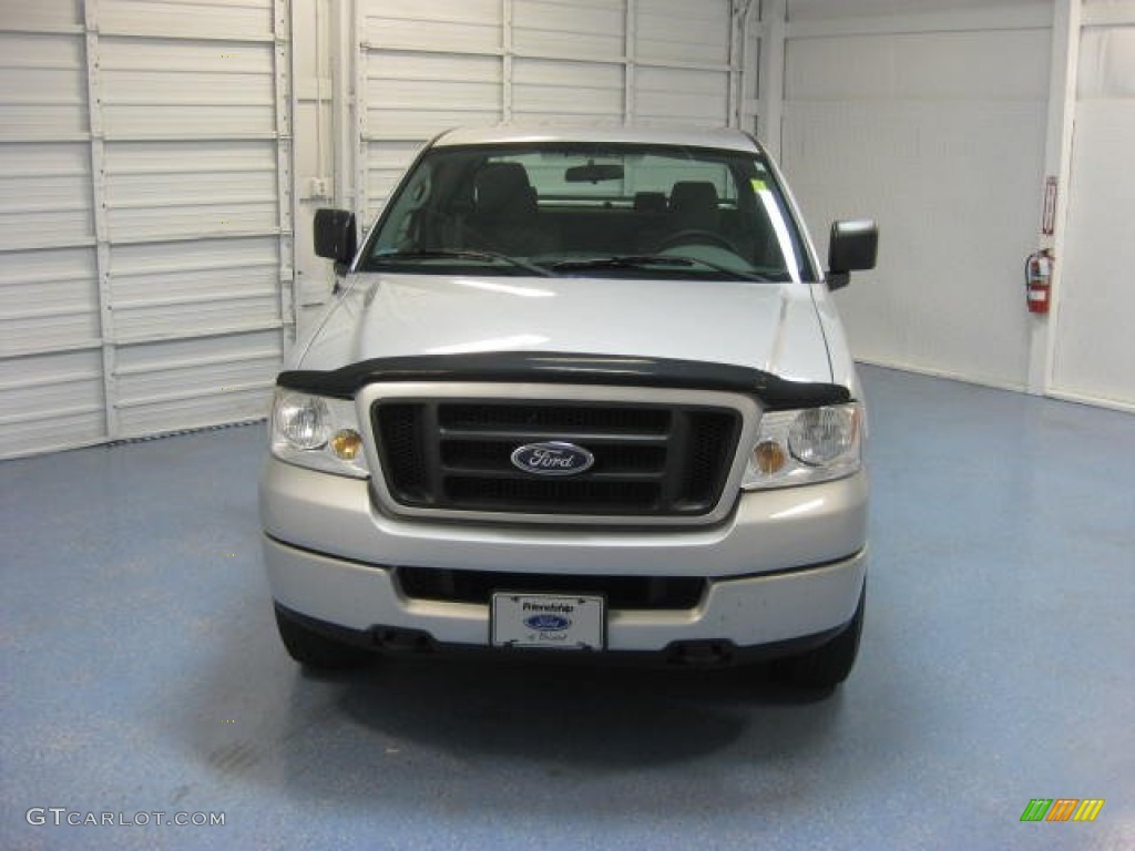 2005 F150 STX SuperCab 4x4 - Silver Metallic / Medium Flint Grey photo #3