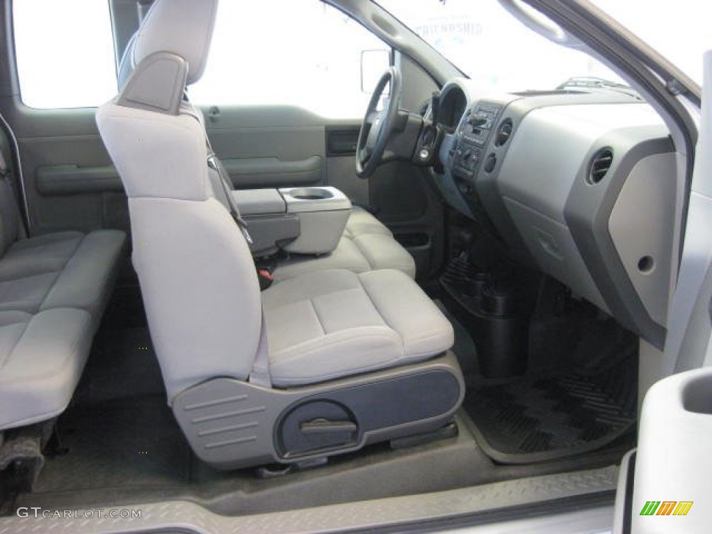 2005 F150 STX SuperCab 4x4 - Silver Metallic / Medium Flint Grey photo #13
