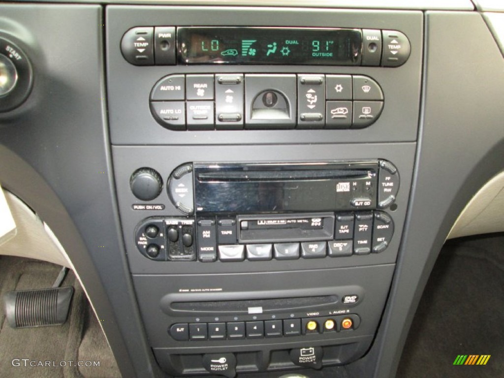 2006 Chrysler Pacifica Limited AWD Controls Photo #83255469
