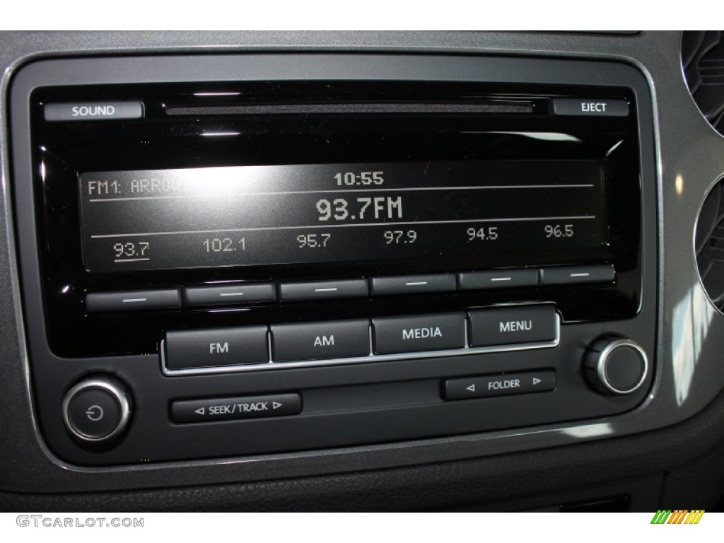 2013 Volkswagen Tiguan S Audio System Photo #83257313