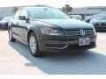 Black - Passat 2.5L S Photo No. 1