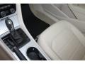 Candy White - Passat 2.5L SE Photo No. 16