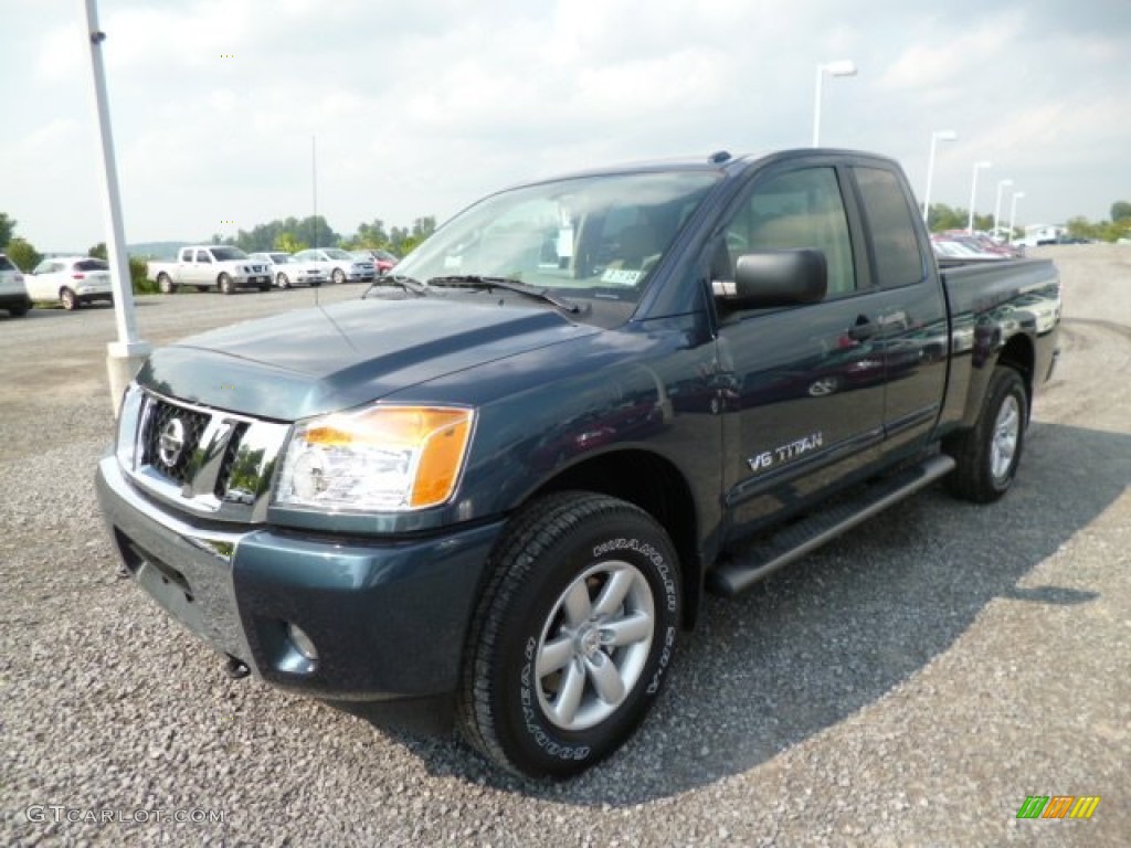 2013 Titan SV King Cab 4x4 - Graphite Blue / Almond photo #3