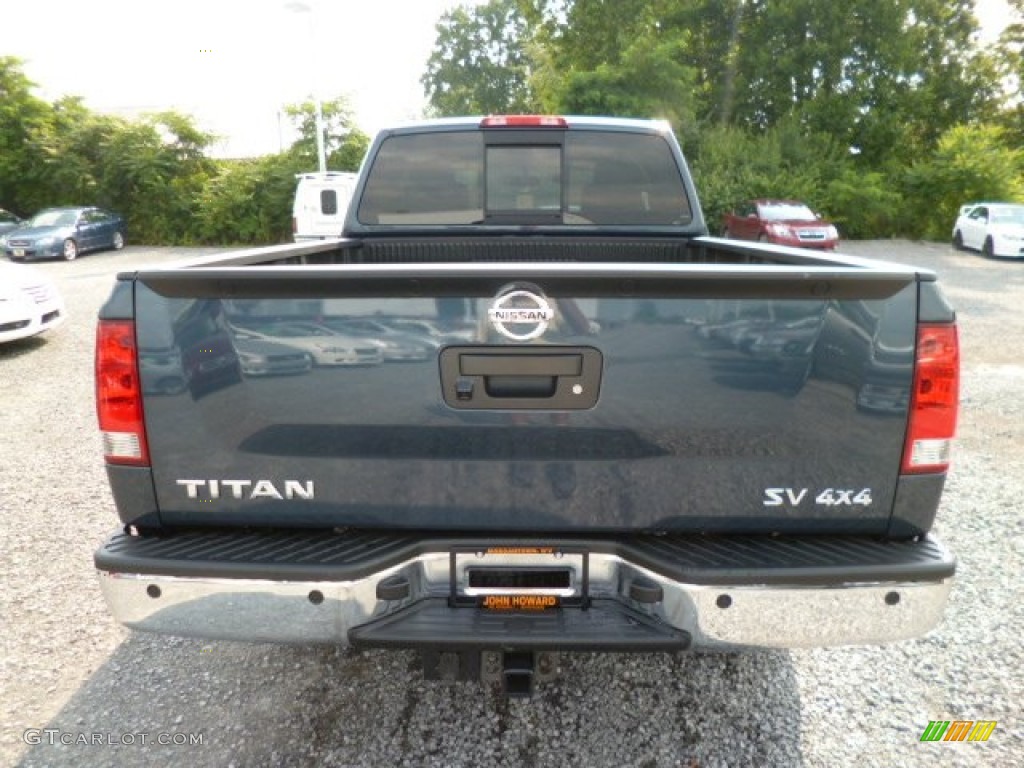 2013 Titan SV King Cab 4x4 - Graphite Blue / Almond photo #6