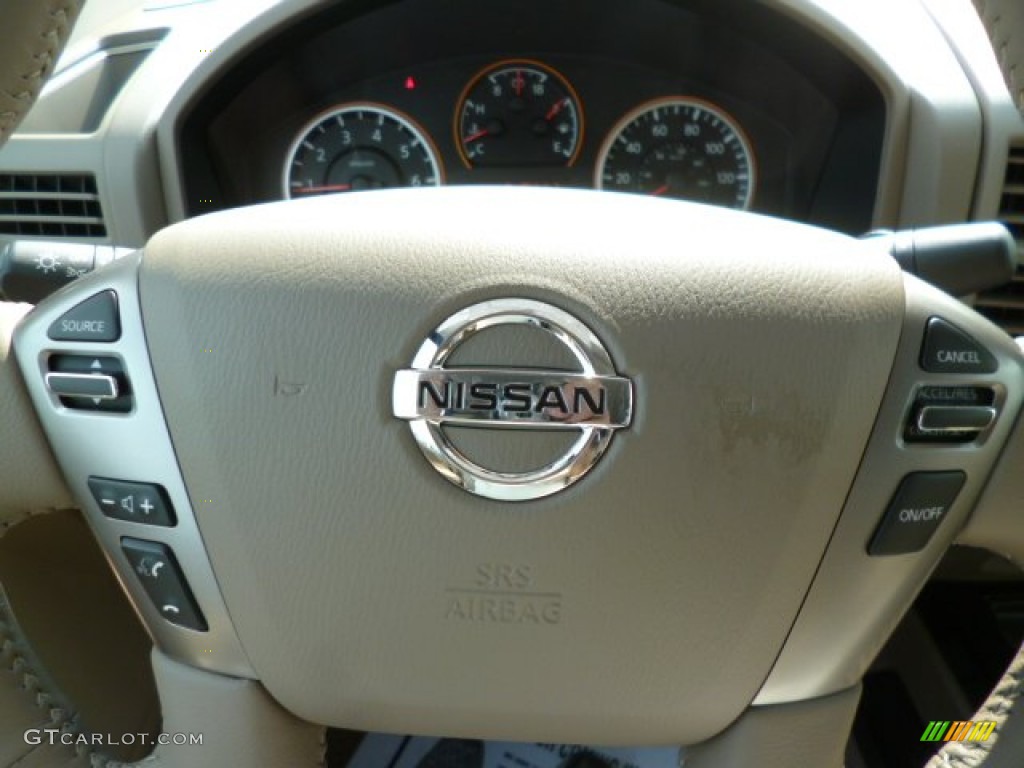 2013 Titan SV King Cab 4x4 - Graphite Blue / Almond photo #17