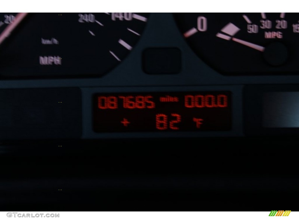 2003 3 Series 325i Sedan - Electric Red / Natural Brown photo #23