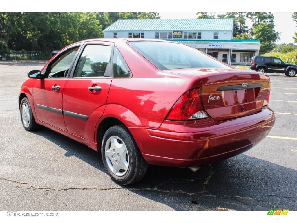 2003 Focus LX Sedan - Sangria Red Metallic / Medium Graphite photo #4