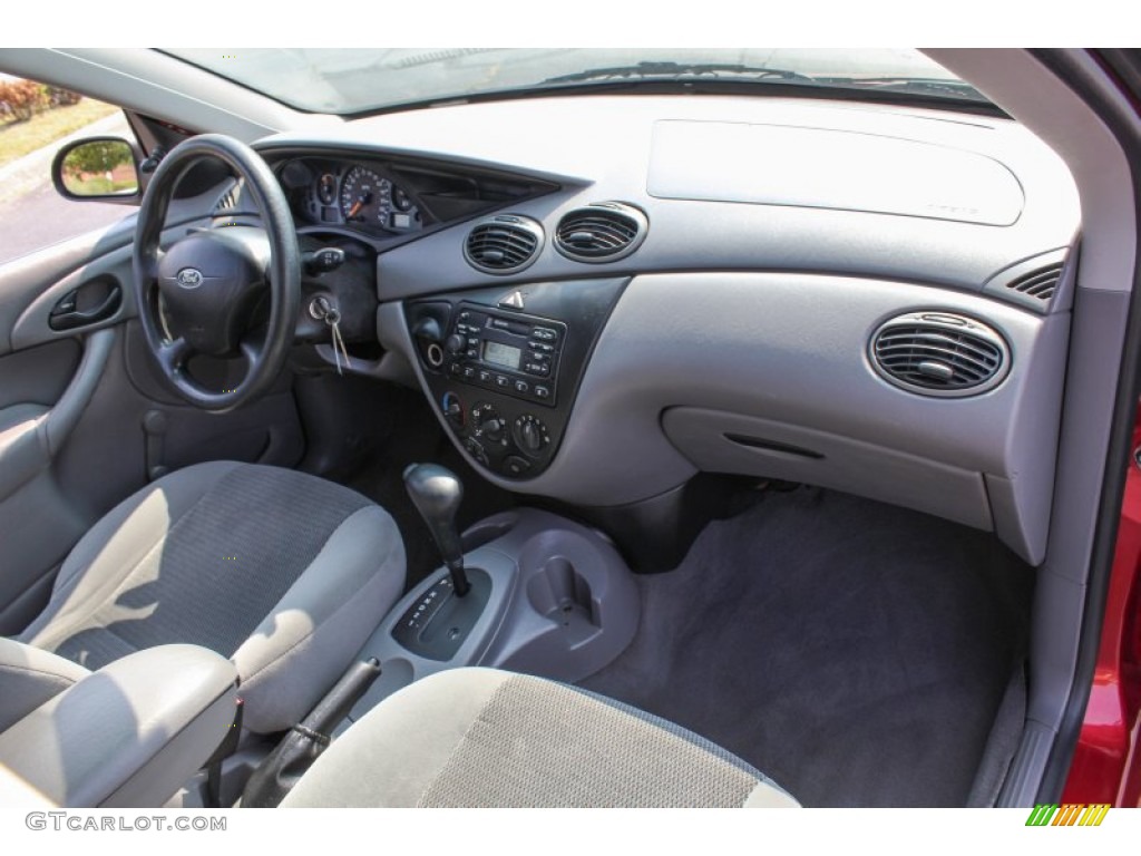 2003 Focus LX Sedan - Sangria Red Metallic / Medium Graphite photo #9