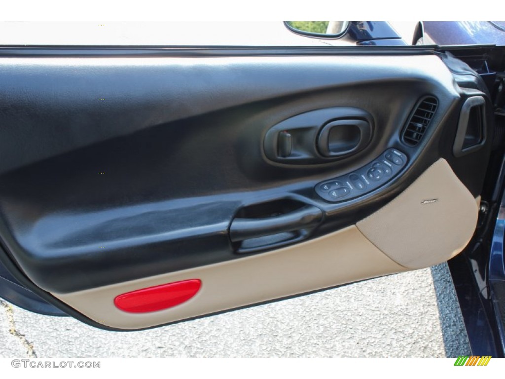 2001 Chevrolet Corvette Convertible Light Oak Door Panel Photo #83271449