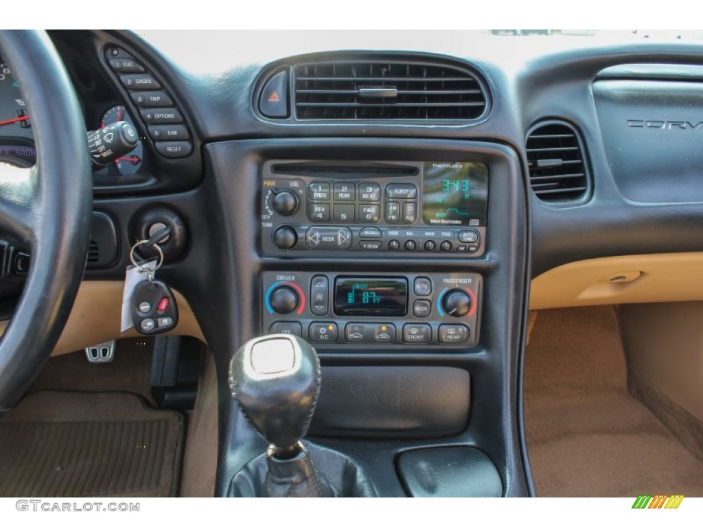 2001 Chevrolet Corvette Convertible Controls Photo #83271516