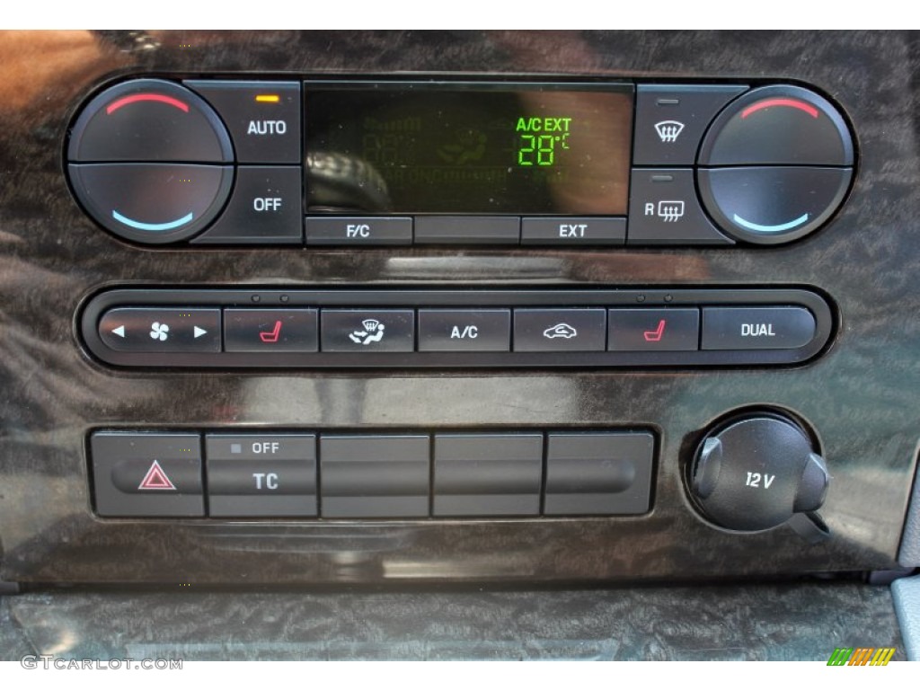 2005 Mercury Montego Premier AWD Controls Photos