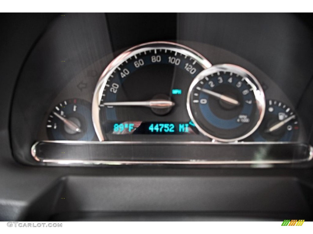 2010 HHR LT - Silver Ice Metallic / Gray photo #17