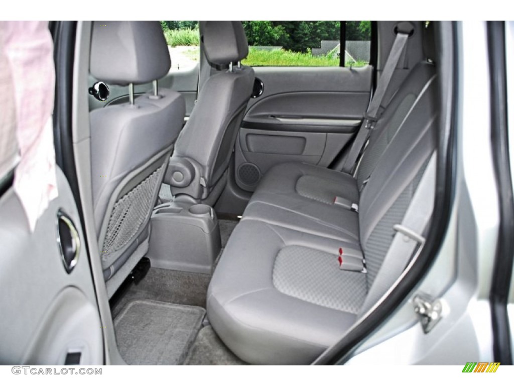 2010 Chevrolet HHR LT Rear Seat Photos