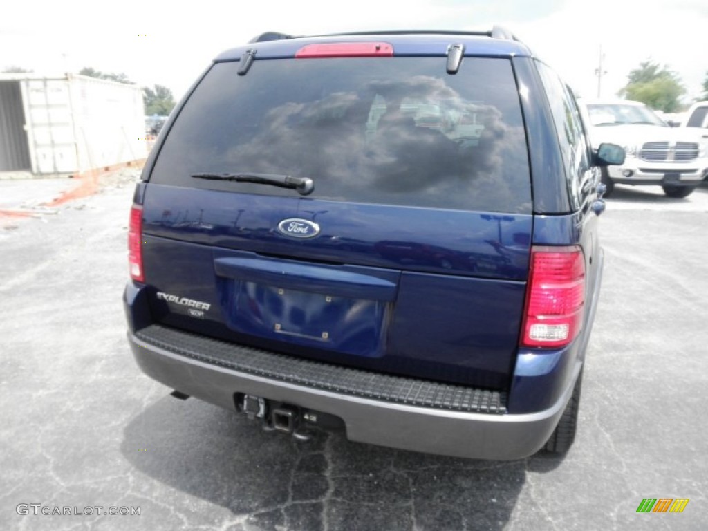 2004 Explorer XLT 4x4 - Dark Blue Pearl Metallic / Midnight Grey photo #25