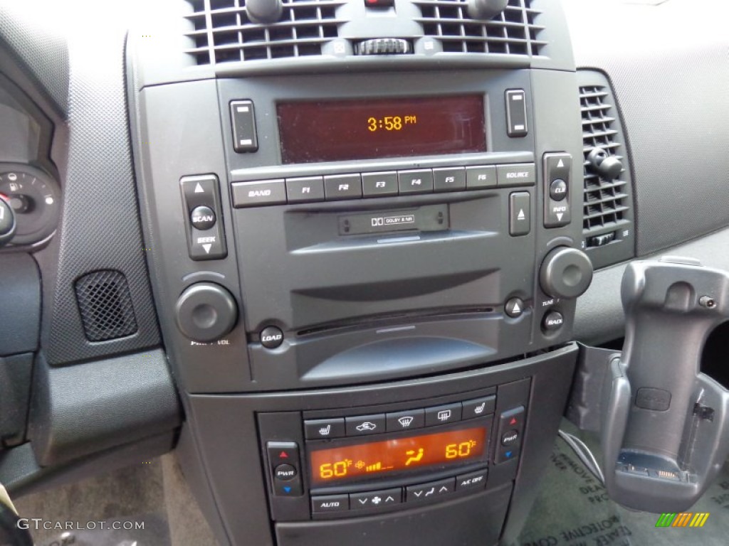 2003 Cadillac CTS Sedan Controls Photo #83275675