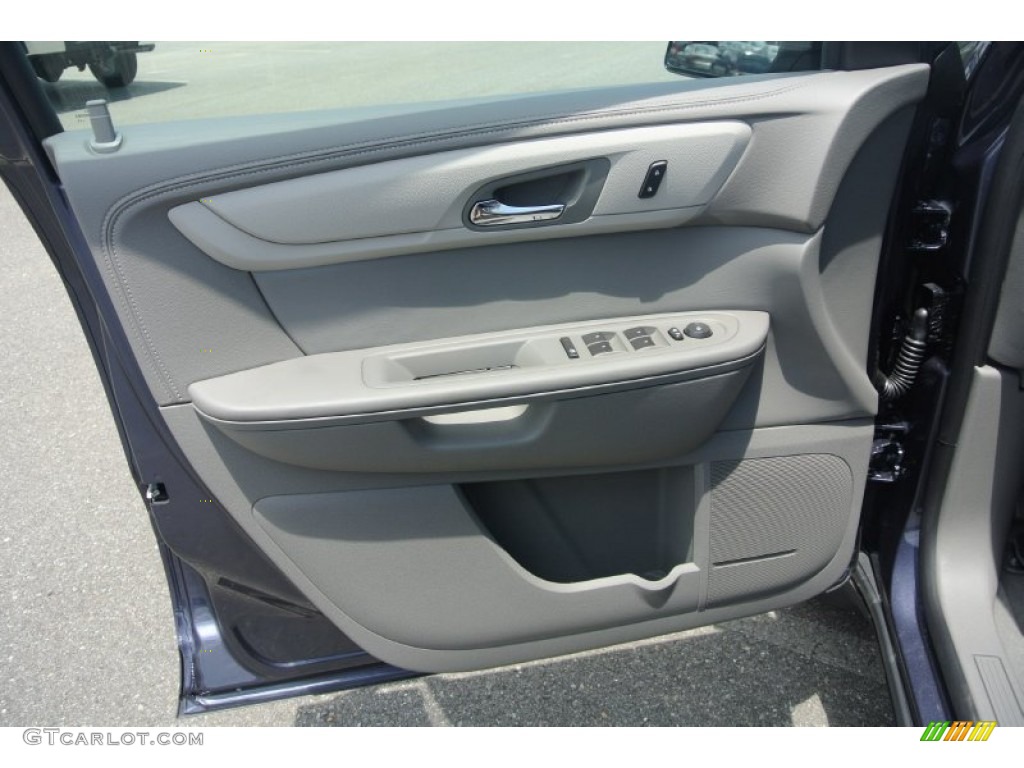 2014 Chevrolet Traverse LS Door Panel Photos